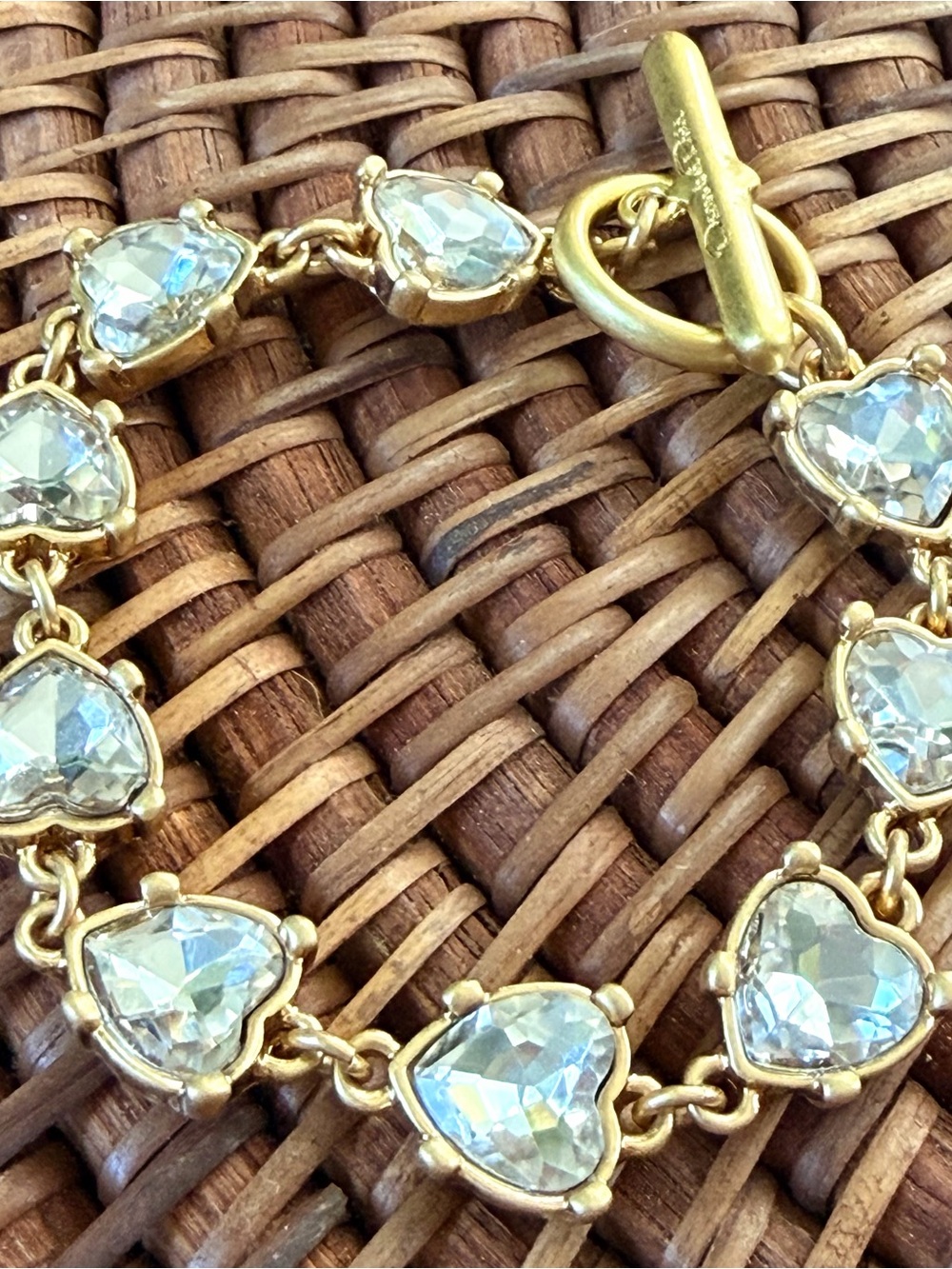 Oscar de la Renta Bracelet💛 Sparkling Crystal Hearts✨Toggle ✨Gold /Clear - Picture 11 of 14